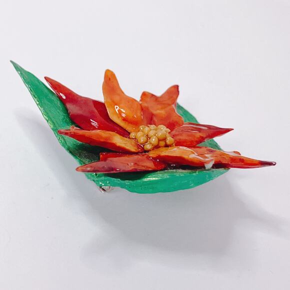 Vintage Resin Poinsettia Christmas Flower Holiday Brooch Abstract Festive Pin - Picture 6 of 11